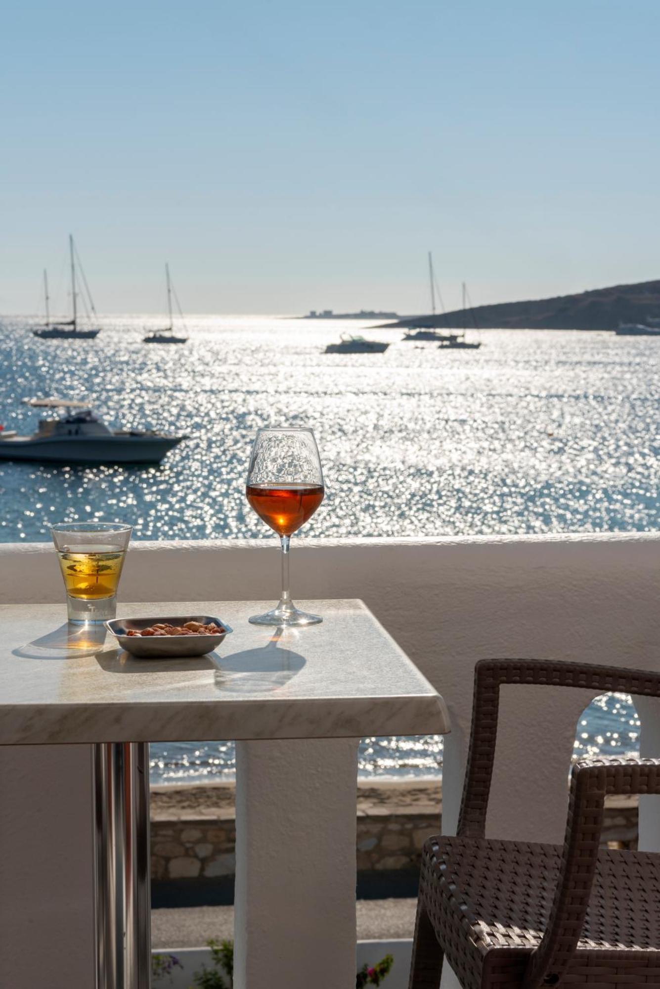 Irene Hotel - Beachfront Páros Dış mekan fotoğraf